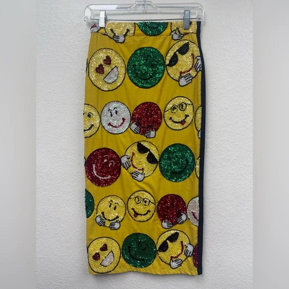 Discount Universe Smiley Face Emogical MIDI Skirt - Picture 2 of 5